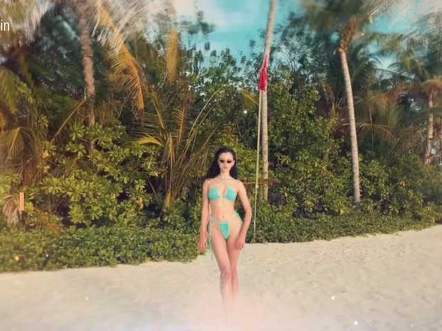 Foto porno Taanni ne arata tot la camera pe KUR.ro