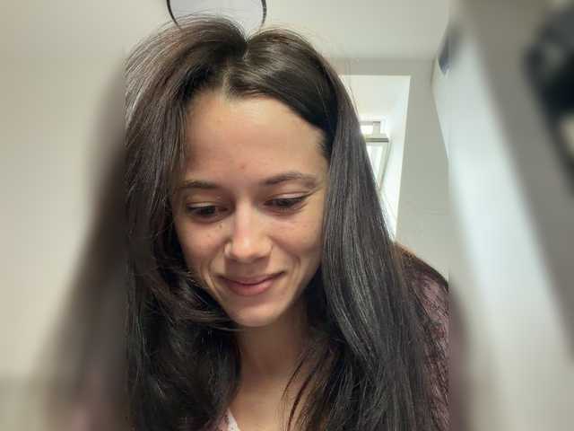 Foto porno Taanni ne arata tot la camera pe KUR.ro