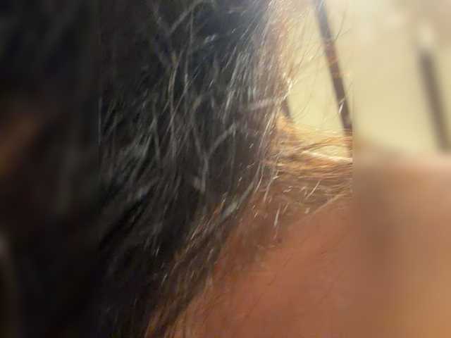 Foto porno Taanni ne arata tot la camera pe KUR.ro