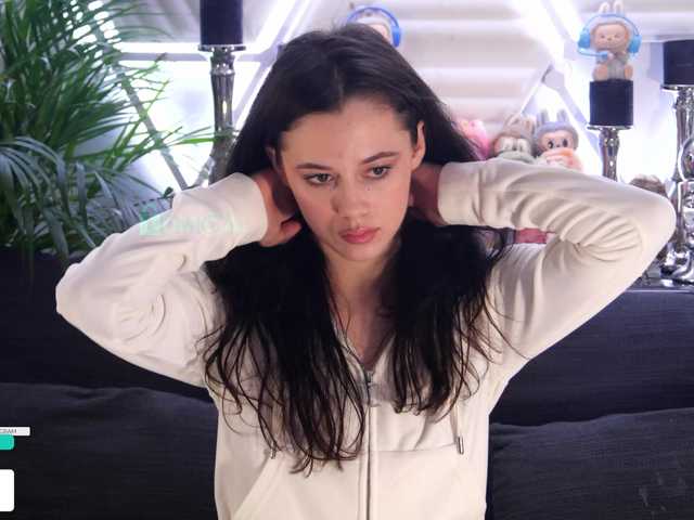 Foto porno Taanni ne arata tot la camera pe KUR.ro