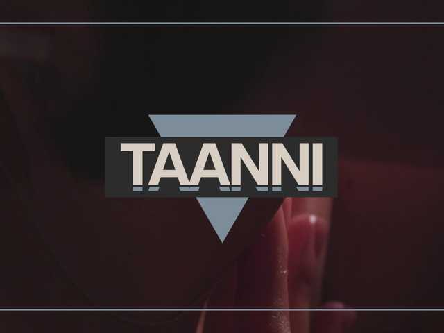 Foto porno Taanni ne arata tot la camera pe KUR.ro