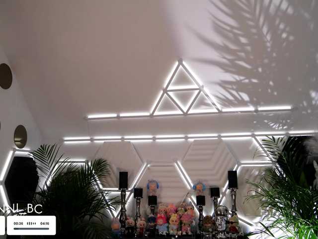 Foto porno Taanni ne arata tot la camera pe KUR.ro