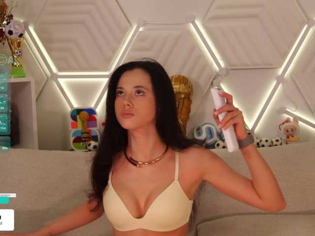 Foto porno Taanni ne arata tot la camera pe KUR.ro