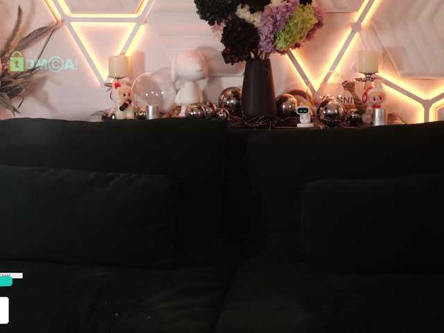 Foto porno Taanni ne arata tot la camera pe KUR.ro