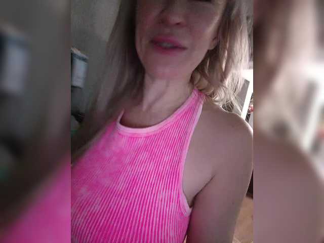 Foto porno TerriRose ne arata tot la camera pe KUR.ro