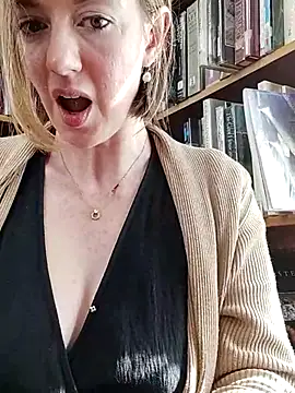 Foto porno Nebunii pe chat marca TopsyWilde pe KUR.ro