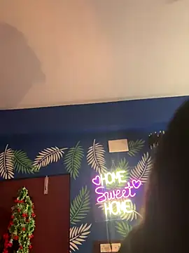 Foto porno Discutii intime cu V-Hot-Sweti pe KUR.ro