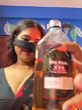 Foto porno Discutii intime cu V-Hot-Sweti pe KUR.ro