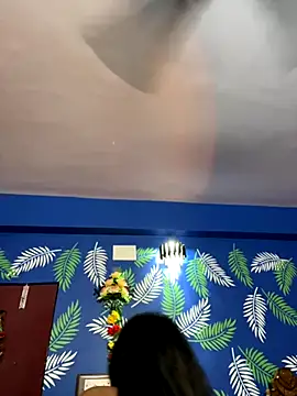 Foto porno Discutii intime cu V-Hot-Sweti pe KUR.ro