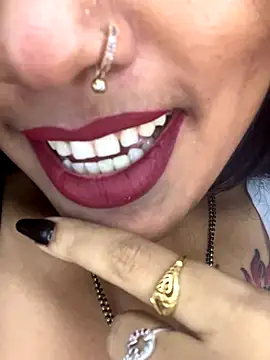 Foto porno Discutii intime cu V-Hot-Sweti pe KUR.ro