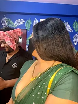 Foto porno Discutii intime cu V-Hot-Sweti pe KUR.ro