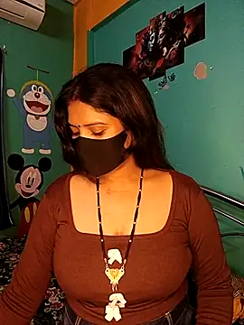 Foto porno V-hot-sweet ne arata tot la camera pe KUR.ro