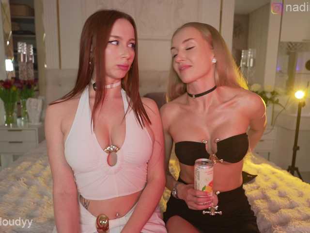Foto porno -TATUHA- ne arata tot la camera pe KUR.ro