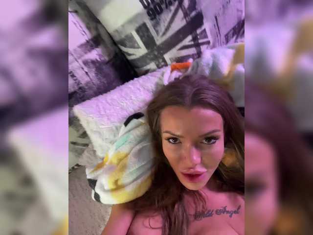 Foto porno Sex online cu Wild-Angel777 pe KUR.ro