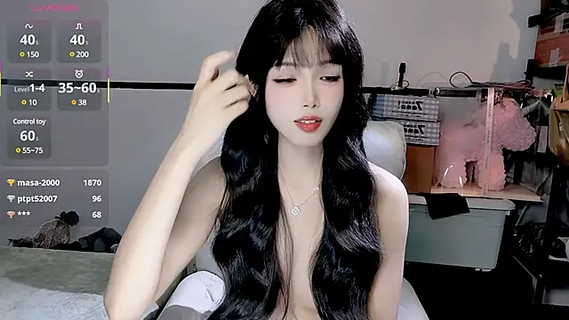 Foto porno Sex online cu XueNi-888 pe KUR.ro
