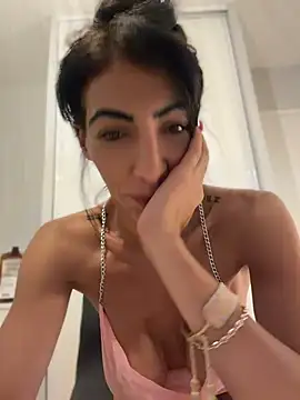 Foto porno Yasmiinee vrea sex pe StripChat pe KUR.ro