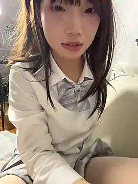 Foto porno Ganduri murdare cu Yiyi-707 pe KUR.ro