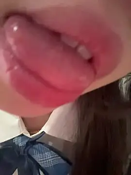 Foto porno Ganduri murdare cu Yiyi-707 pe KUR.ro