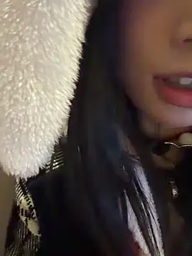 Foto porno Ganduri murdare cu Yiyi-707 pe KUR.ro