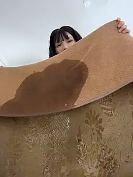 Foto porno Ganduri murdare cu Yiyi-707 pe KUR.ro