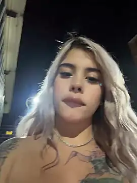 Foto porno Ce sexy este YouCandiSumisa pe KUR.ro