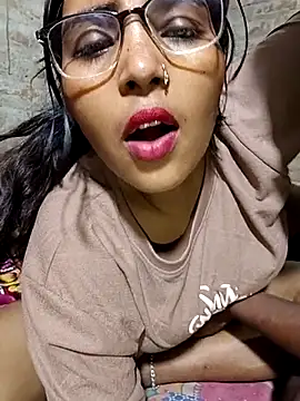 Foto porno Ce sexy este Yourhotybhabhi pe KUR.ro