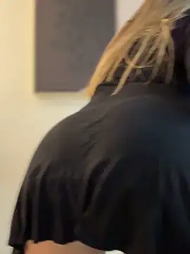 Foto porno Sex online cu _Abril-Office1 pe KUR.ro