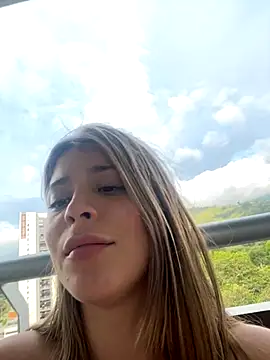 Foto porno _Alice_1 vrea sex pe StripChat pe KUR.ro