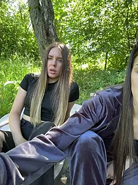 Foto porno _Monic_ ne arata tot la camera pe KUR.ro