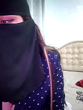 Foto porno Nebunii pe chat marca _arabica_ pe KUR.ro
