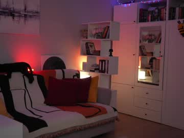 Foto porno _blackbee_ vrea sex pe Chaturbate pe KUR.ro