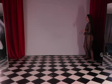 Foto porno _meganmeow_ descoperita pe video chat pe KUR.ro