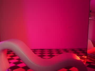 Foto porno _meganmeow_ descoperita pe video chat pe KUR.ro