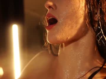 Foto porno Discutii intime cu kittycaitlin pe KUR.ro