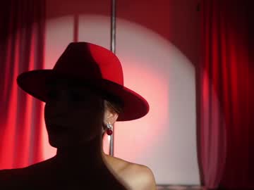 Foto porno _meganmeow_ descoperita pe video chat pe KUR.ro