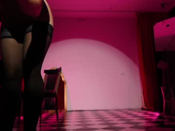Foto porno _meganmeow_ descoperita pe video chat pe KUR.ro