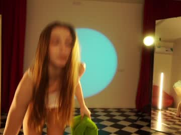 Foto porno Ganduri murdare cu _meganmeow_ pe KUR.ro