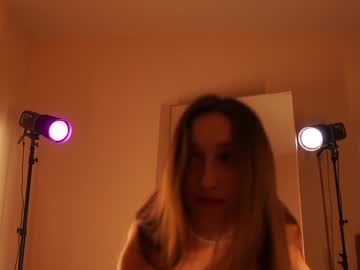 Foto porno Ganduri murdare cu _meganmeow_ pe KUR.ro