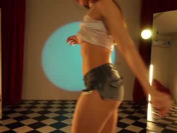 Foto porno Ganduri murdare cu _meganmeow_ pe KUR.ro