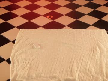 Foto porno _meganmeow_ descoperita pe video chat pe KUR.ro