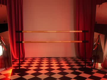 Foto porno _meganmeow_ descoperita pe video chat pe KUR.ro