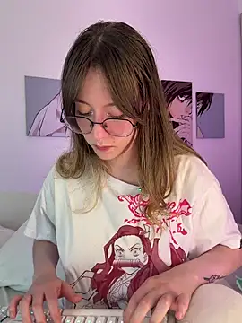 Foto porno _nobara__ ne arata tot la camera pe KUR.ro