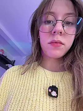 Foto porno _nobara__ ne arata tot la camera pe KUR.ro