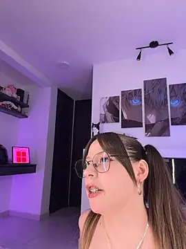 Foto porno _nobara__ ne arata tot la camera pe KUR.ro