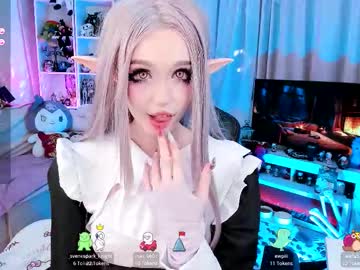 Foto porno _sparkland_ se dezbraca la web pe Chaturbate pe KUR.ro