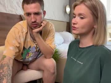 Foto porno adele_nick2202 ne arata tot la camera pe KUR.ro