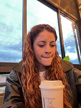 Foto porno Fantezii cu Linda-3 pe BongaCams pe KUR.ro