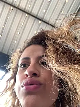 Foto porno Fantezii cu Linda-3 pe BongaCams pe KUR.ro