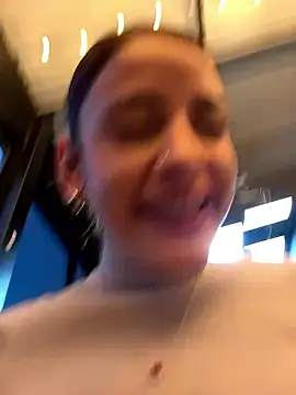 Foto porno Fantezii cu Linda-3 pe BongaCams pe KUR.ro