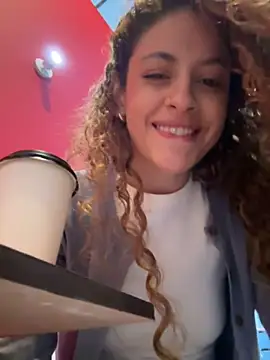 Foto porno Fantezii cu Linda-3 pe BongaCams pe KUR.ro
